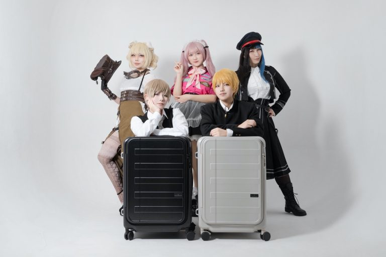 使い方自由自在。コスプレイヤーと共同開発したキャリーケース クローゼットキャリー「LAYER」、4月25日新発売