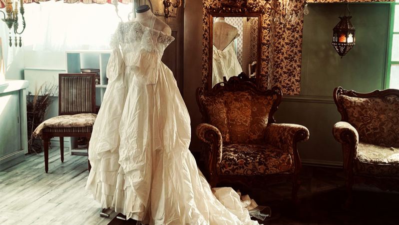 Gallery-O15 MADAME